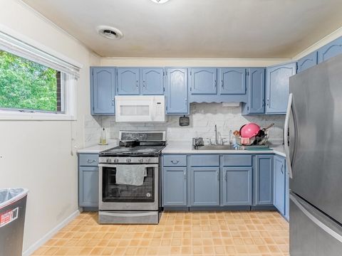 Tiny photo for 920 Suffolk Avenue, Westchester, IL 60154 (MLS # 12442476)