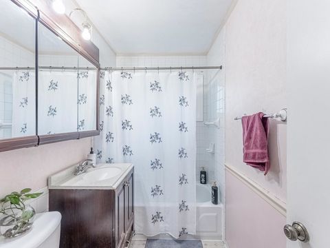 Tiny photo for 920 Suffolk Avenue, Westchester, IL 60154 (MLS # 12442476)