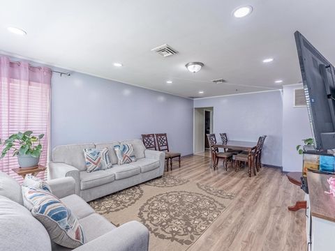 Tiny photo for 920 Suffolk Avenue, Westchester, IL 60154 (MLS # 12442476)