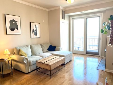 Tiny photo for 828 W Grace Street #1208, Chicago, IL 60613 (MLS # 12533864)