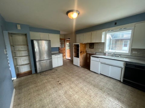 Tiny photo for 81 E ARQUILLA Drive, Chicago Heights, IL 60411 (MLS # 12659745)