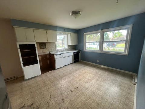 Tiny photo for 81 E ARQUILLA Drive, Chicago Heights, IL 60411 (MLS # 12659745)