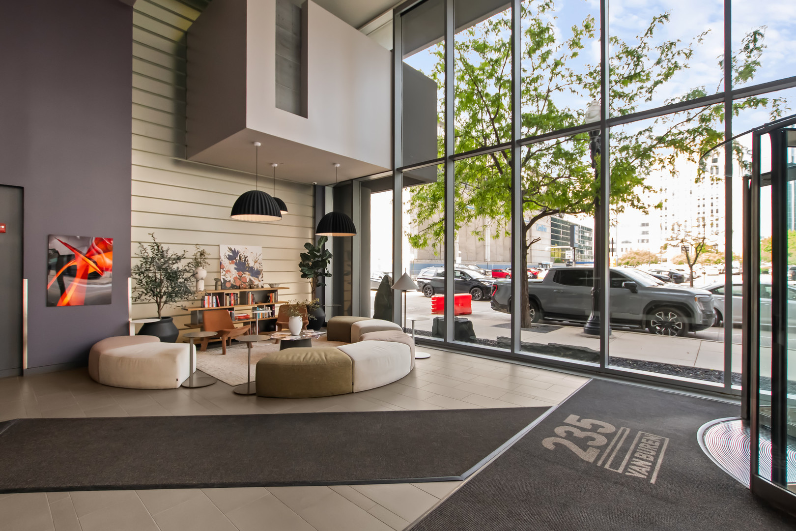 235 W VAN BUREN Street 4616
