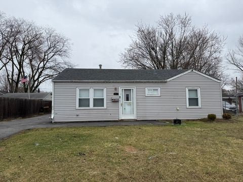 Photo of 1812 Burry Circle Drive, Crest Hill, IL 60403 (MLS # 12649044)