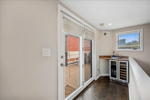Tiny photo for 634 W Oak Street, Chicago, IL 60610 (MLS # 12503666)