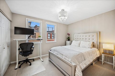 Tiny photo for 634 W Oak Street, Chicago, IL 60610 (MLS # 12503666)