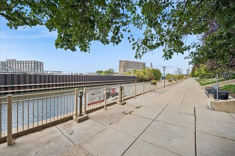 Tiny photo for 634 W Oak Street, Chicago, IL 60610 (MLS # 12503666)