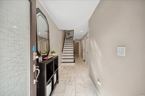 Tiny photo for 634 W Oak Street, Chicago, IL 60610 (MLS # 12503666)