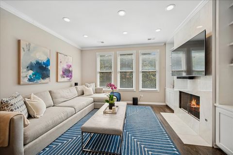 Tiny photo for 634 W Oak Street, Chicago, IL 60610 (MLS # 12503666)