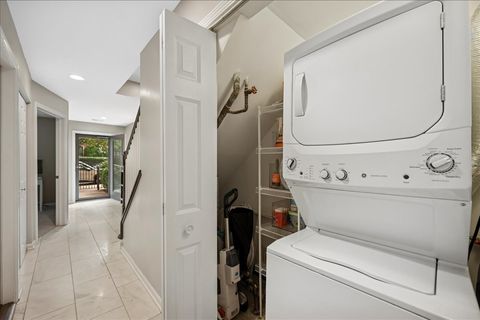 Tiny photo for 634 W Oak Street, Chicago, IL 60610 (MLS # 12503666)