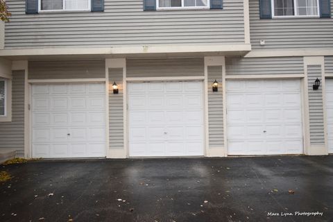 Tiny photo for 350 Windsor Court #B, South Elgin, IL 60177 (MLS # 12596088)