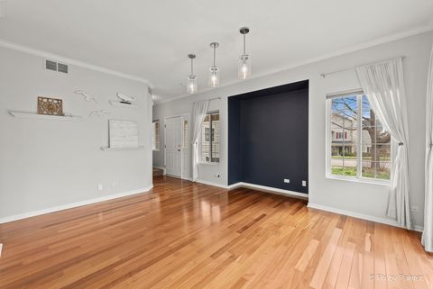 Tiny photo for 350 Windsor Court #B, South Elgin, IL 60177 (MLS # 12596088)