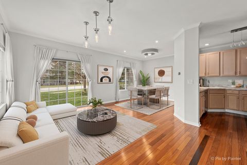 Tiny photo for 350 Windsor Court #B, South Elgin, IL 60177 (MLS # 12596088)