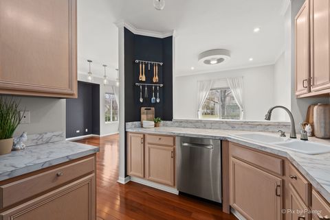 Tiny photo for 350 Windsor Court #B, South Elgin, IL 60177 (MLS # 12596088)