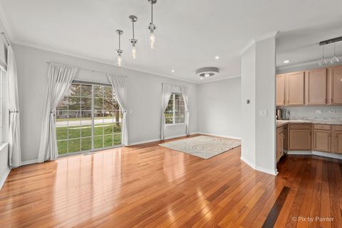 Tiny photo for 350 Windsor Court #B, South Elgin, IL 60177 (MLS # 12596088)