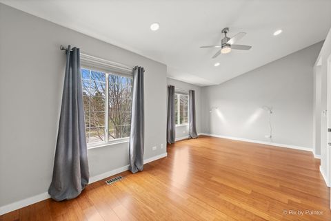 Tiny photo for 350 Windsor Court #B, South Elgin, IL 60177 (MLS # 12596088)