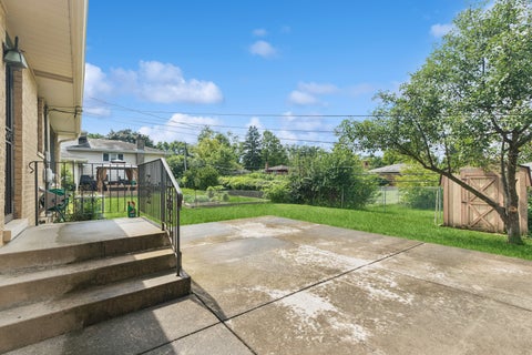 Tiny photo for 822 Bradoc Street, Chicago Heights, IL 60411 (MLS # 12740432)