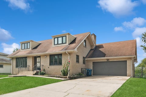 Photo of 822 Bradoc Street, Chicago Heights, IL 60411 (MLS # 12740432)