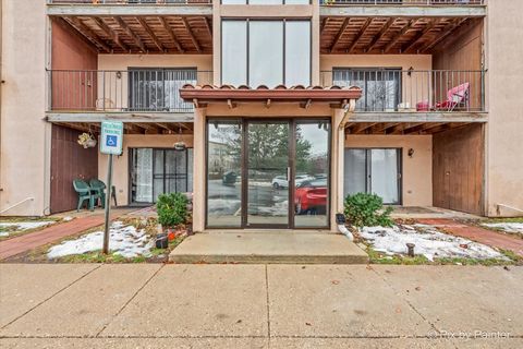 Tiny photo for 21W581 North Avenue #58, Lombard, IL 60148 (MLS # 12535473)