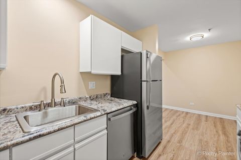 Tiny photo for 21W581 North Avenue #58, Lombard, IL 60148 (MLS # 12535473)
