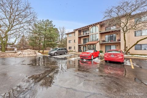Tiny photo for 21W581 North Avenue #58, Lombard, IL 60148 (MLS # 12535473)
