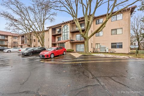 Tiny photo for 21W581 North Avenue #58, Lombard, IL 60148 (MLS # 12535473)