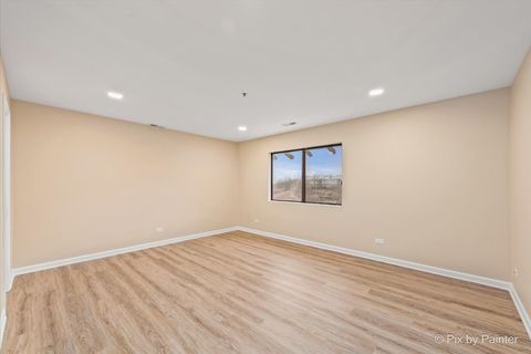 Tiny photo for 21W581 North Avenue #58, Lombard, IL 60148 (MLS # 12535473)