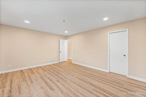 Tiny photo for 21W581 North Avenue #58, Lombard, IL 60148 (MLS # 12535473)