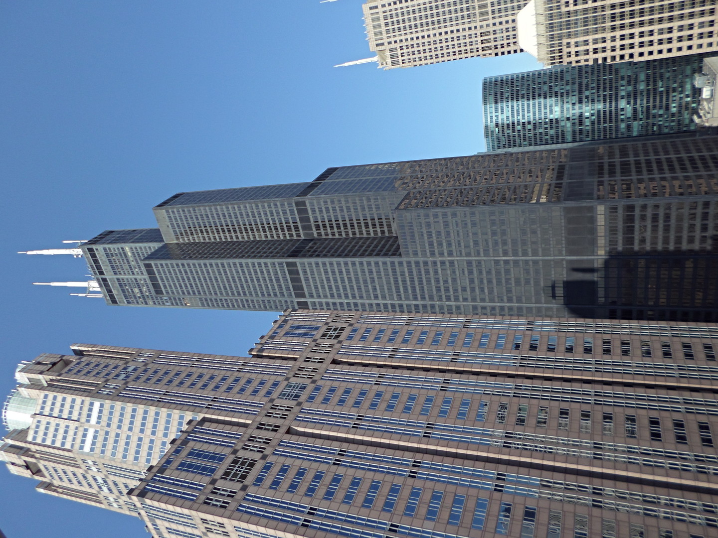 235 W Van Buren Street 3422