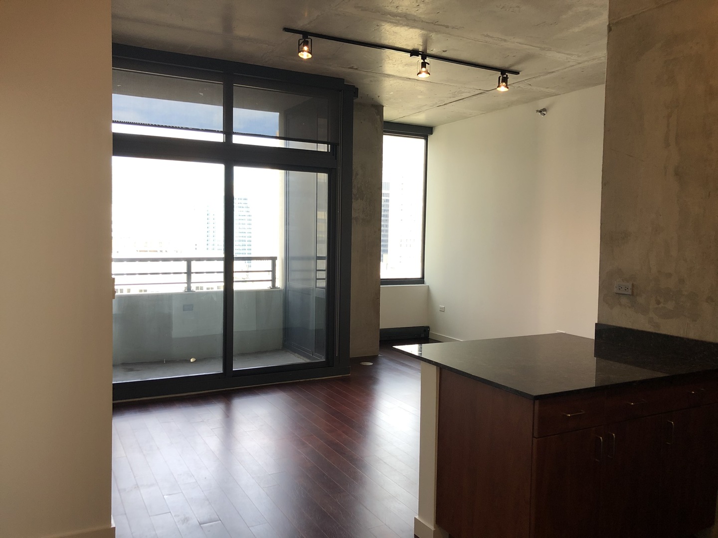 235 W Van Buren Street 3422