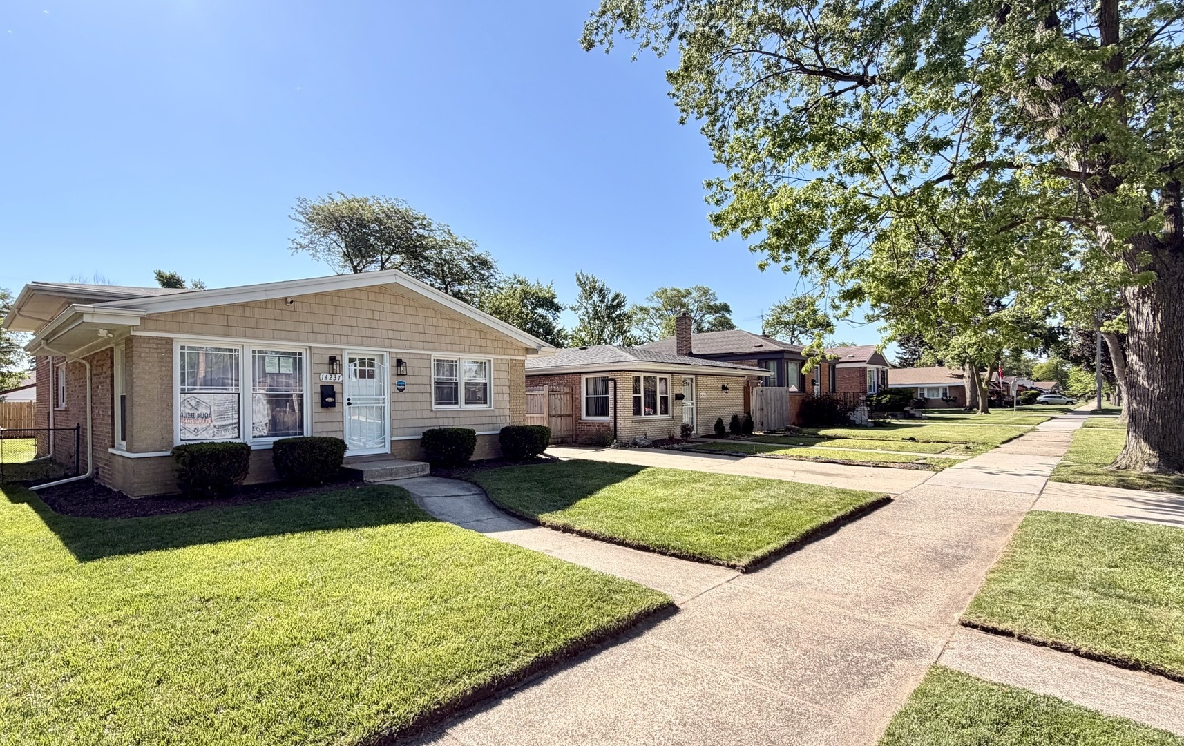 14237 Minerva Avenue