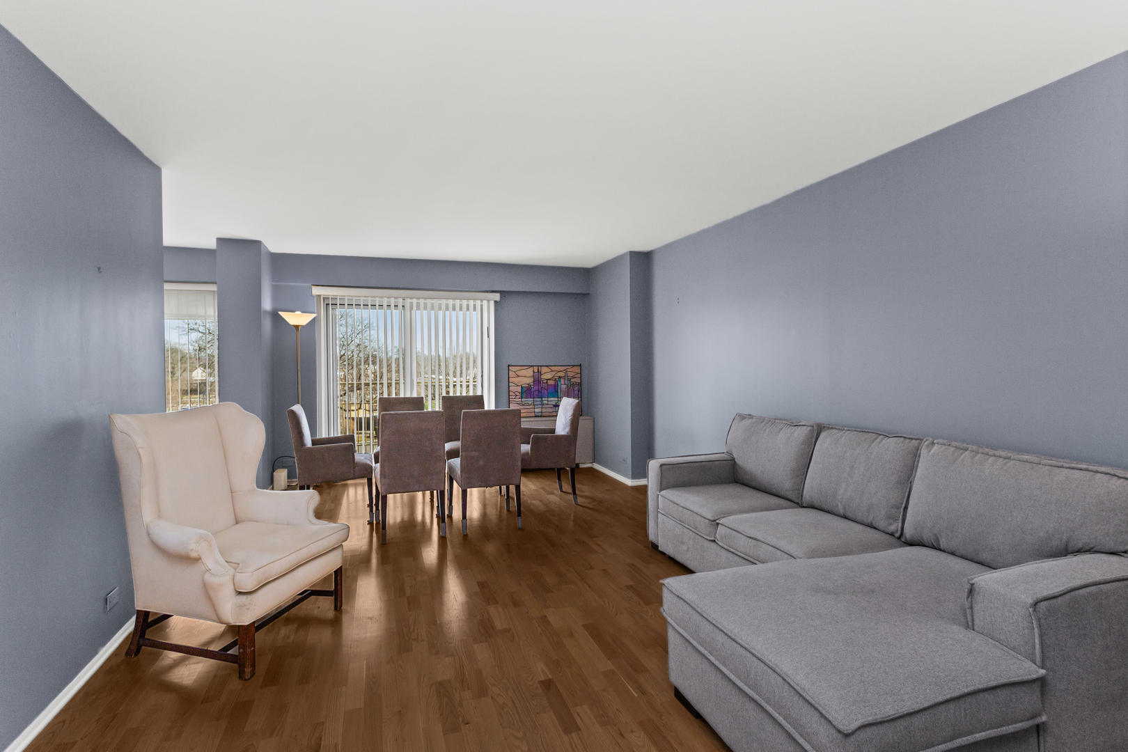 7061 N Kedzie Avenue 312