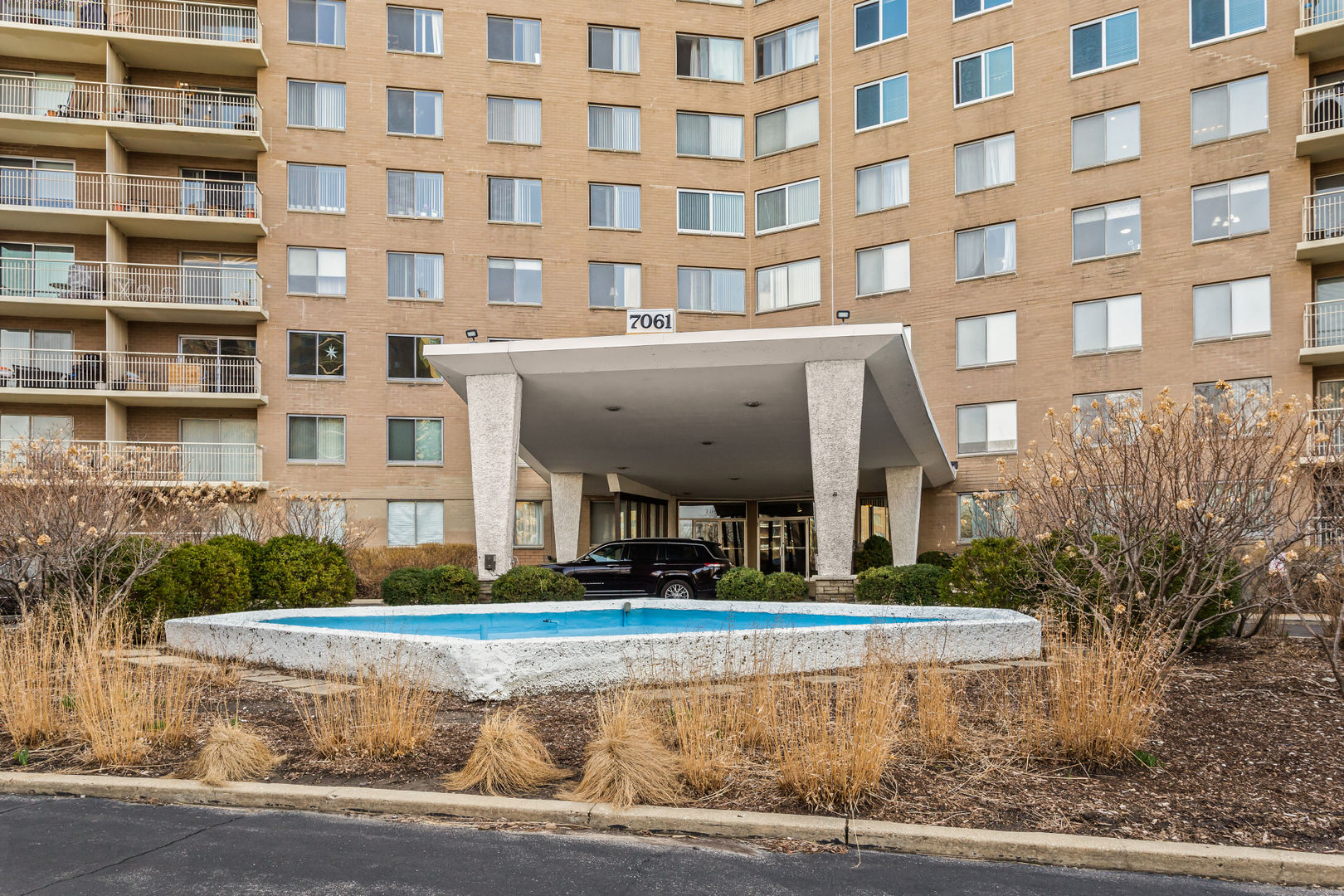 7061 N Kedzie Avenue 312