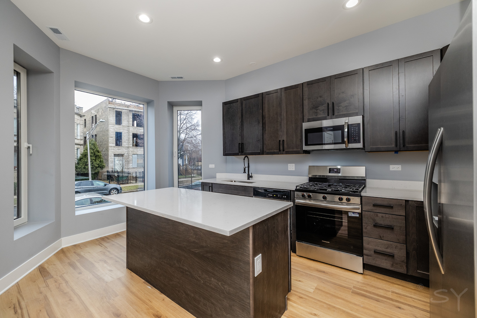 1544 S Sawyer Avenue