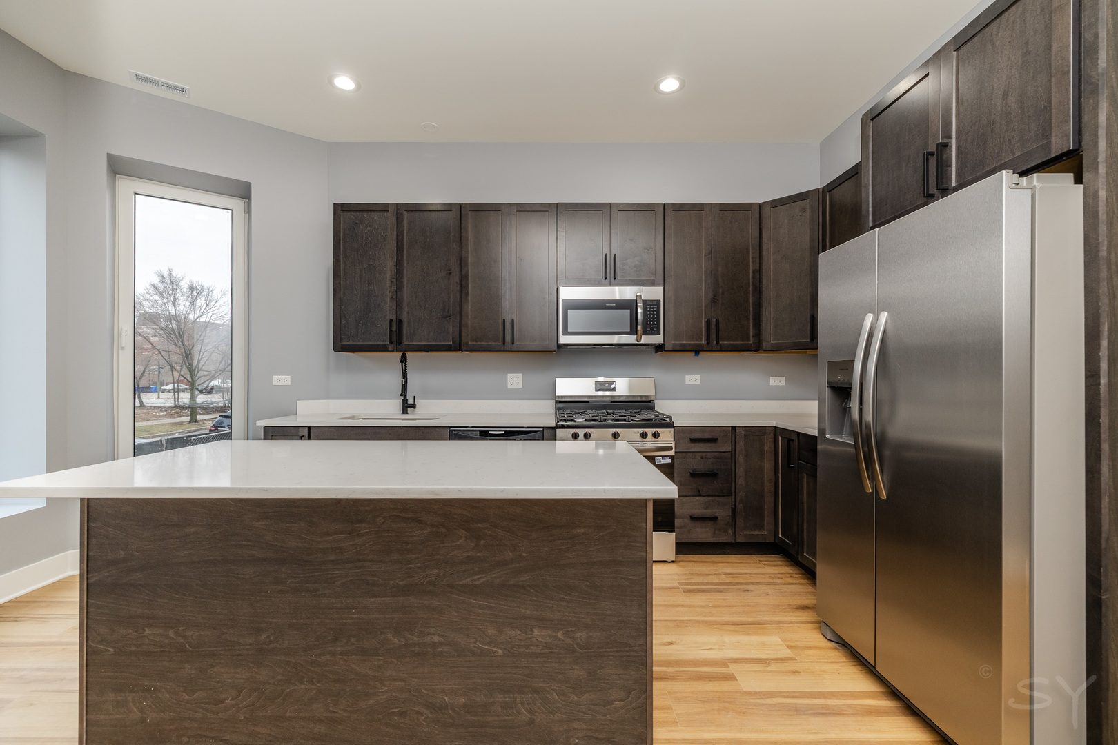 1544 S Sawyer Avenue