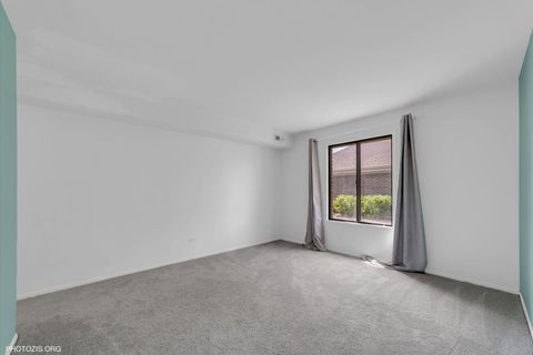 Tiny photo for 918 E Kings Road #1, Palatine, IL 60074 (MLS # 12508776)