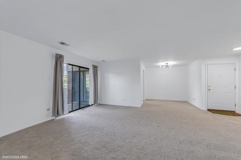 Tiny photo for 918 E Kings Road #1, Palatine, IL 60074 (MLS # 12508776)