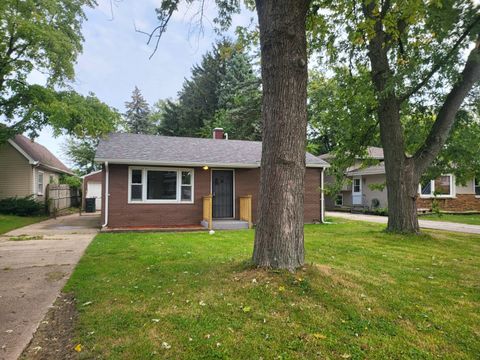 Photo of 3811 N Park Street, Westmont, IL 60559 (MLS # 12437153)