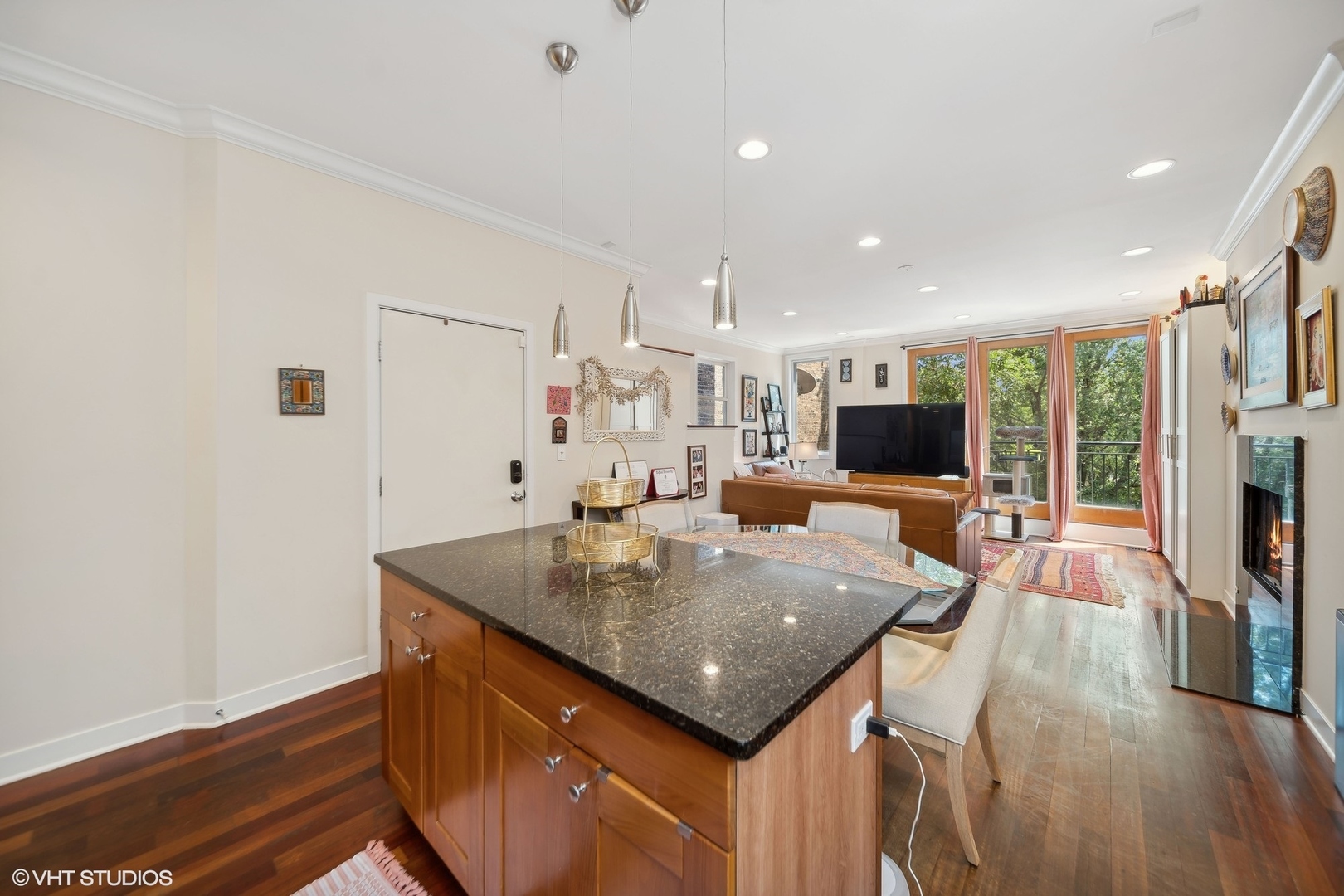 1516 W 19th Street 2
