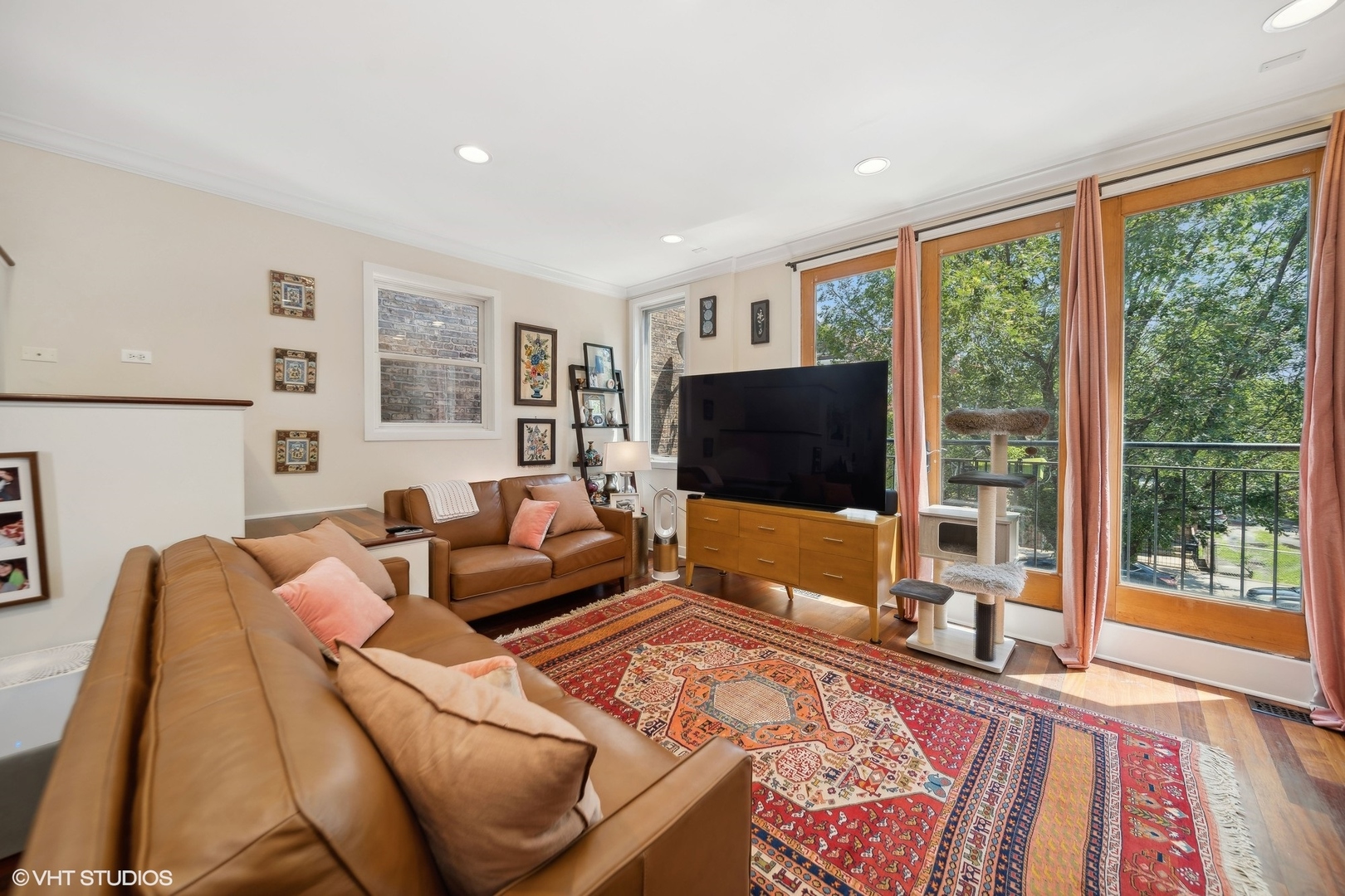 1516 W 19th Street 2