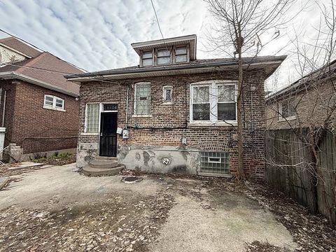 Tiny photo for 8104 S Euclid Avenue, Chicago, IL 60617 (MLS # 12621203)