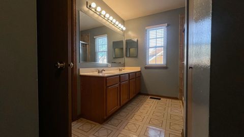 Tiny photo for 2809 Forestview Drive, Carpentersville, IL 60110 (MLS # 12529387)