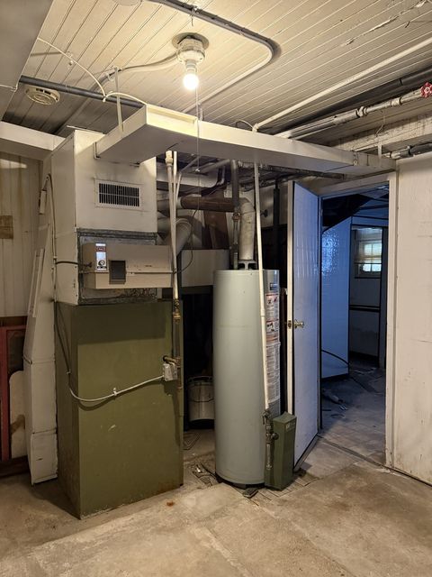 Tiny photo for 7006 S East End Avenue, Chicago, IL 60649 (MLS # 12561409)