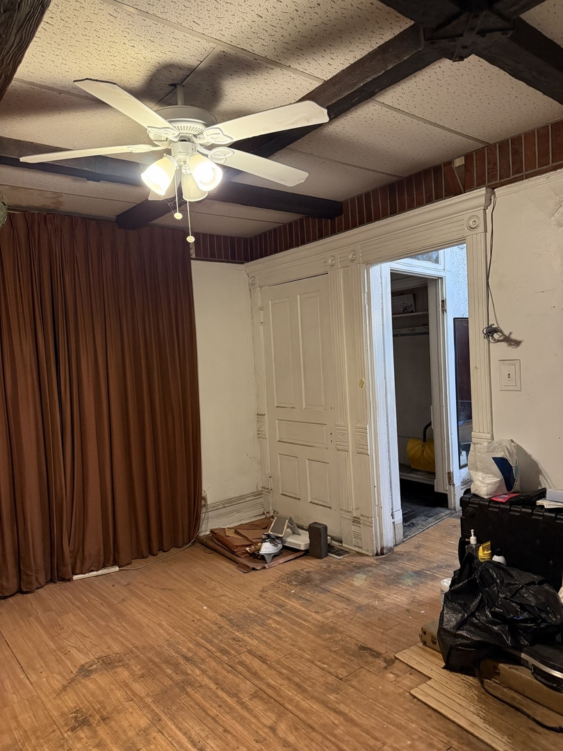 7006 S East End Avenue