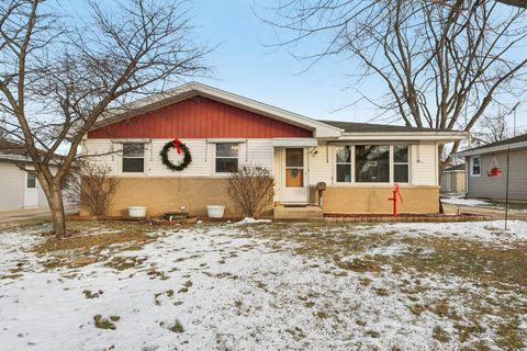 Photo of 1310 Hosmer Street, Joliet, IL 60435 (MLS # 12537931)