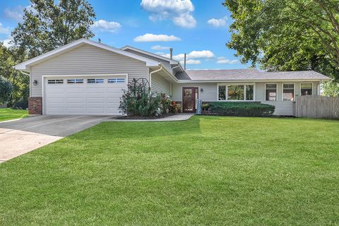 Photo of 1221 RUNYAN Drive, Lockport, IL 60441 (MLS # 12483977)