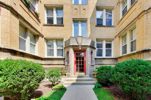 Tiny photo for 6815 N LAKEWOOD Avenue #3N, Chicago, IL 60626 (MLS # 12745376)