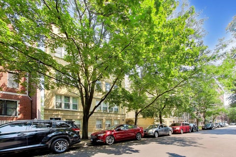 Tiny photo for 6815 N LAKEWOOD Avenue #3N, Chicago, IL 60626 (MLS # 12745376)