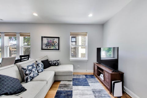 Tiny photo for 6815 N LAKEWOOD Avenue #3N, Chicago, IL 60626 (MLS # 12745376)