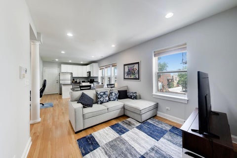 Tiny photo for 6815 N LAKEWOOD Avenue #3N, Chicago, IL 60626 (MLS # 12745376)